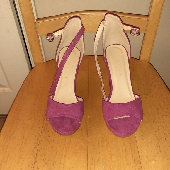 Open Toe Wedged Heels - Picture 3 of 9